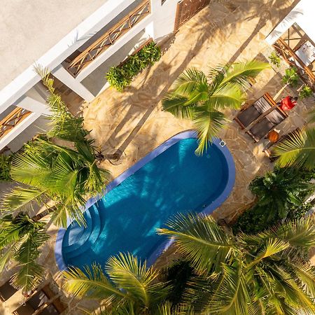 פונגווי Karibu Beach Resort מראה חיצוני תמונה