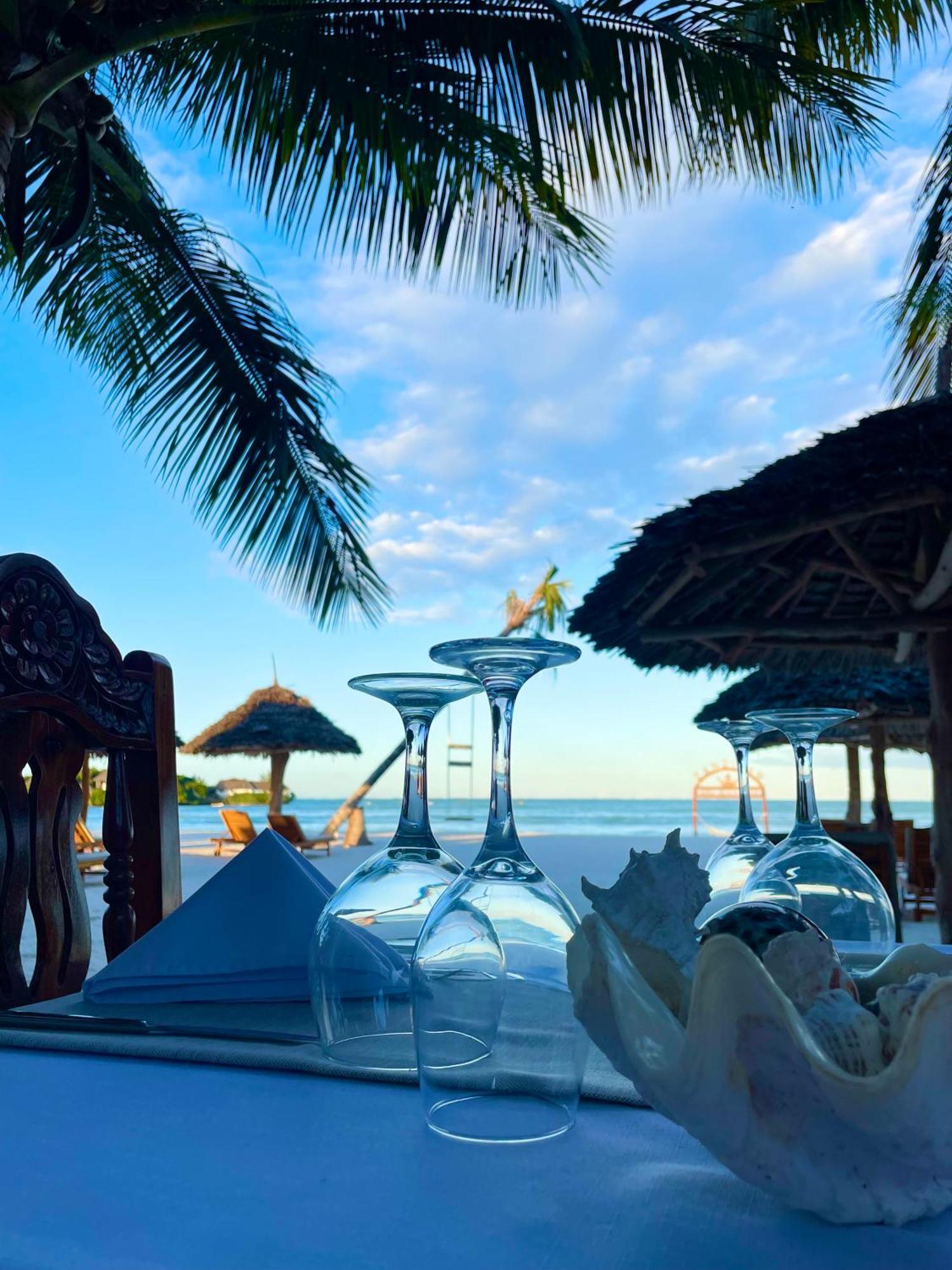 פונגווי Karibu Beach Resort מראה חיצוני תמונה