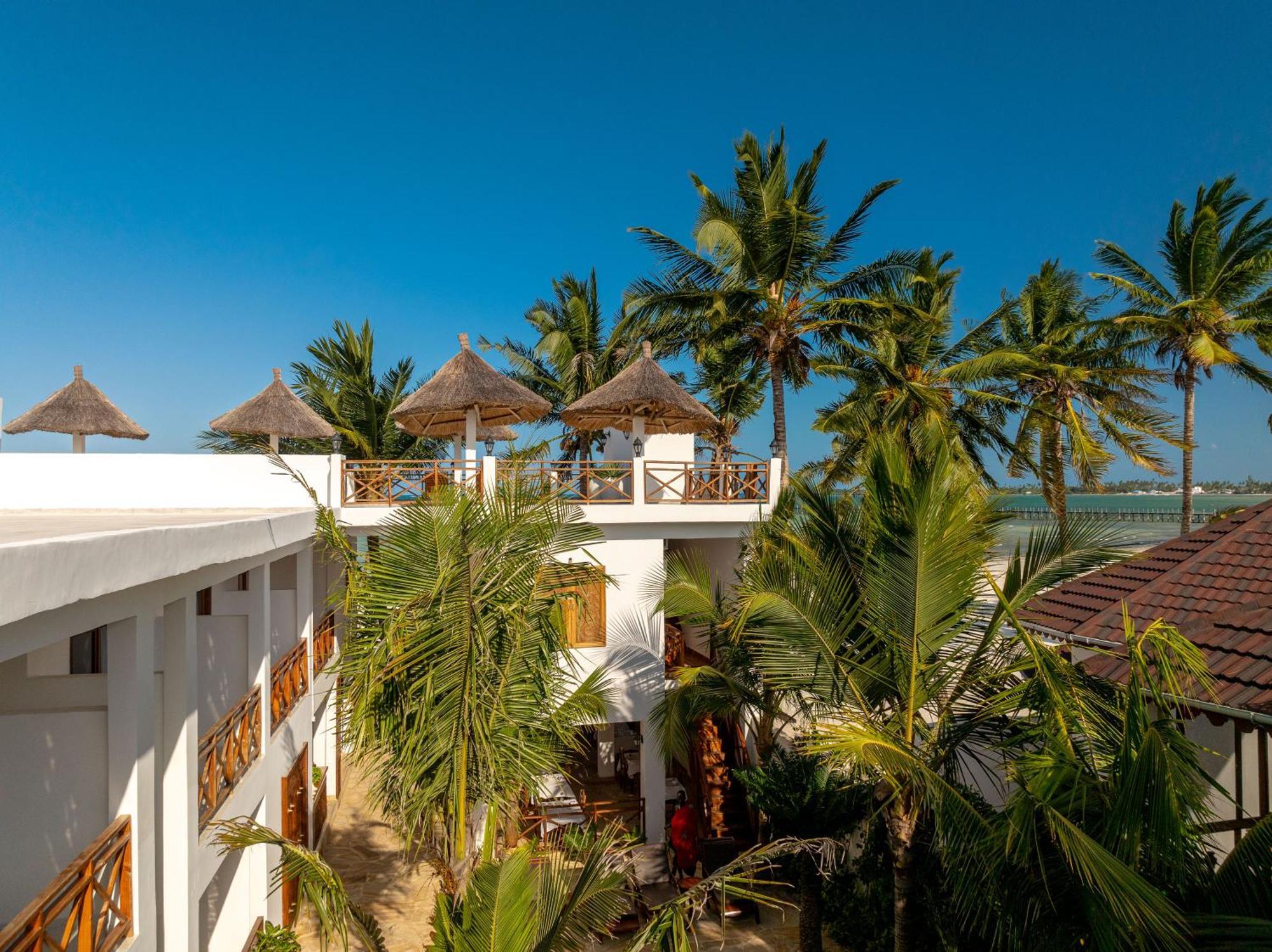 פונגווי Karibu Beach Resort מראה חיצוני תמונה