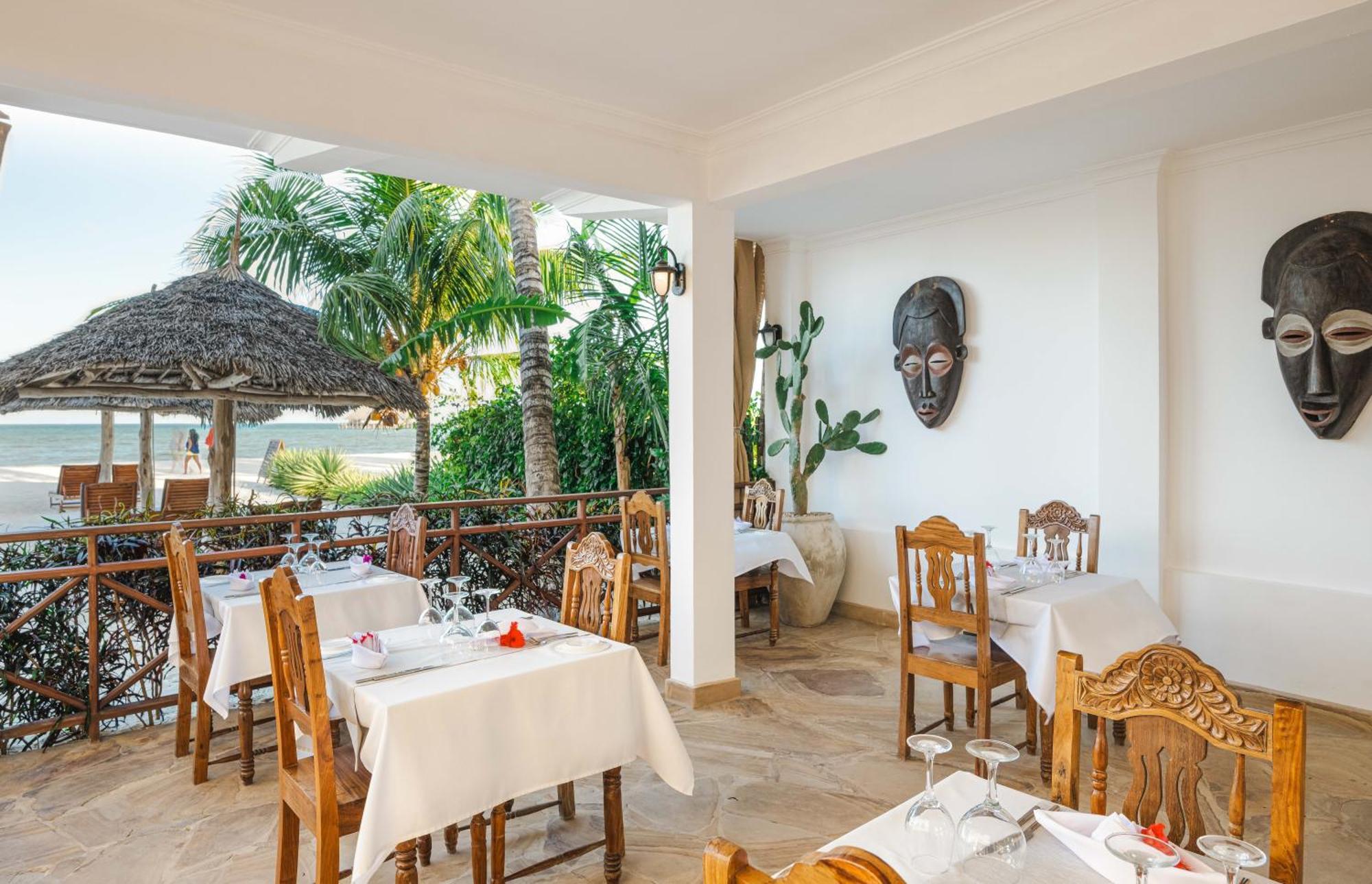 פונגווי Karibu Beach Resort מראה חיצוני תמונה