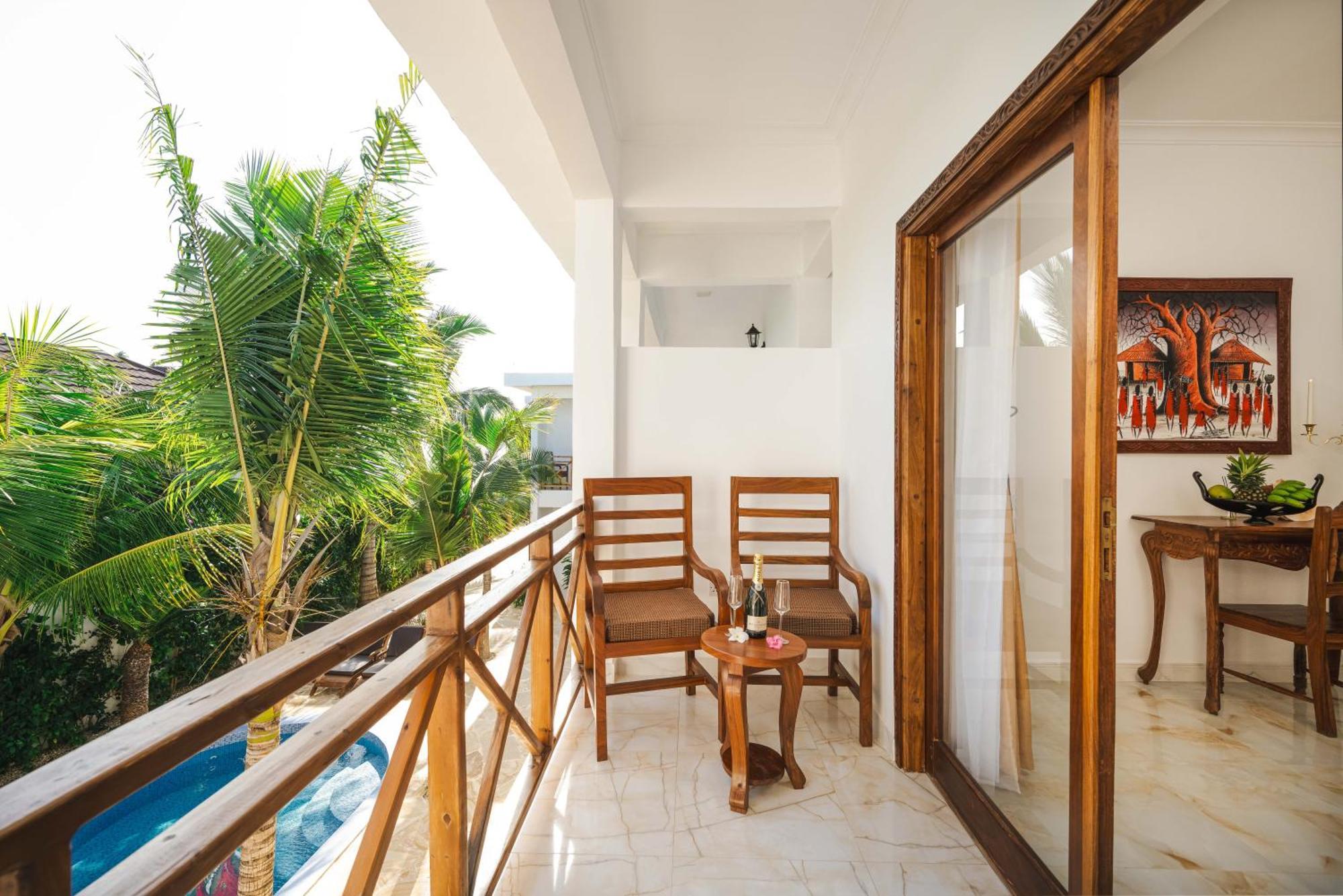 פונגווי Karibu Beach Resort מראה חיצוני תמונה